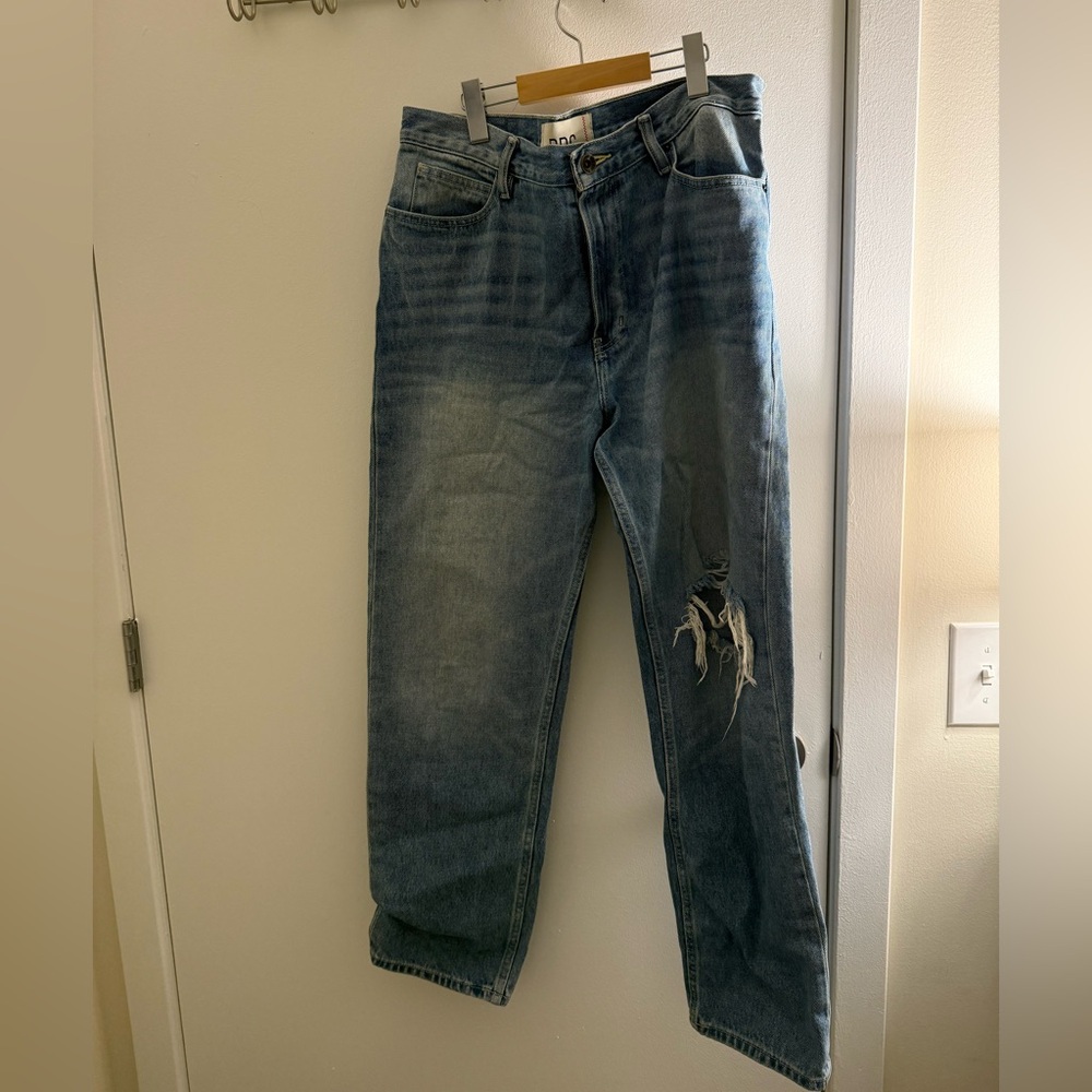 BDG women's  Relaxed Blue Jeans with Distressed Detail